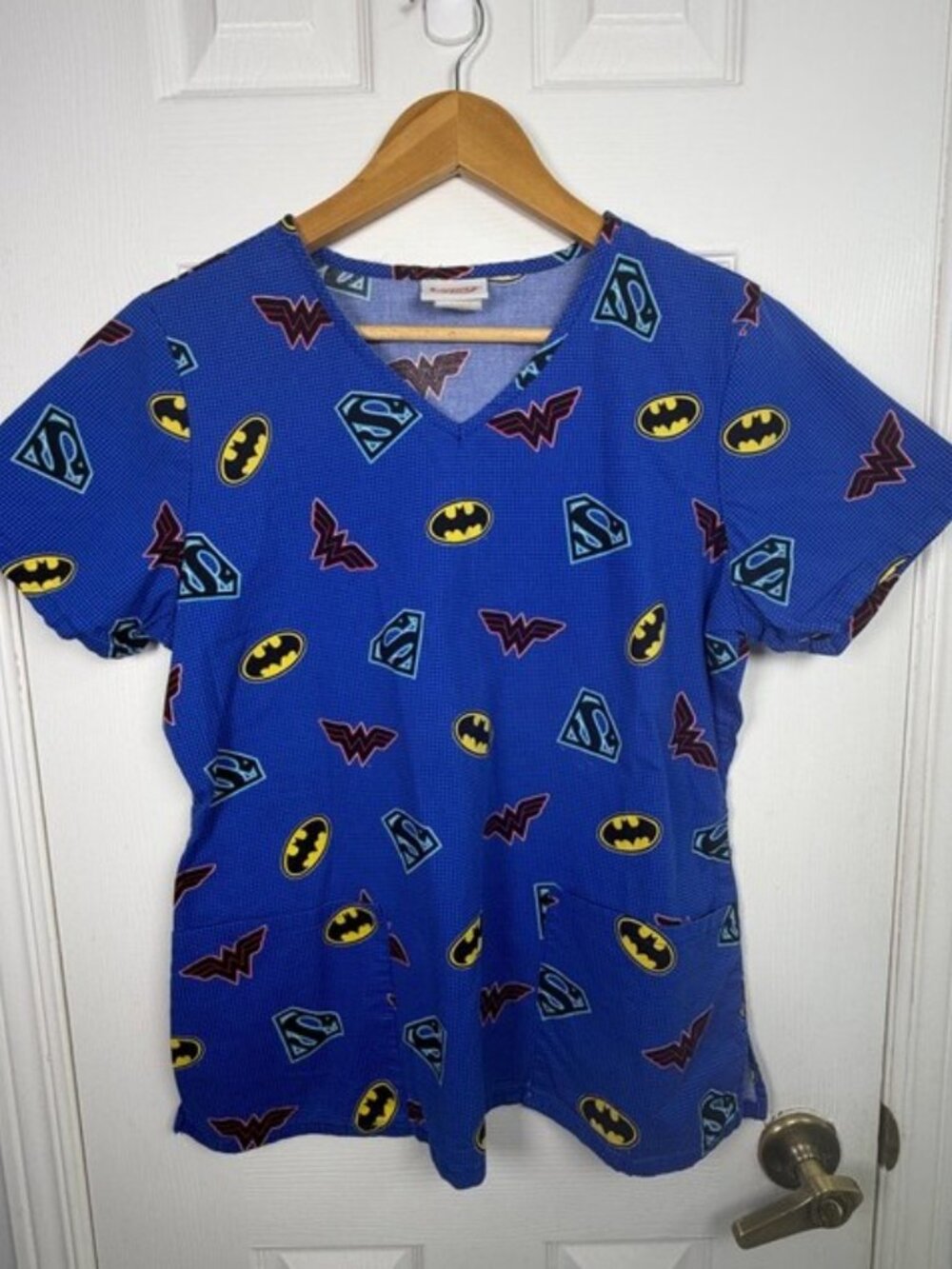 Justice League Superhero Scrub Top M Nurse Core Healthcare Hero Comic Print